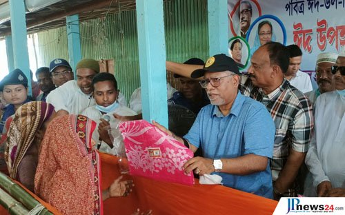 স্বাস্থ্যমন্ত্রীর ঈদ উপহার পেলেন ৮ হাজার মানুষ